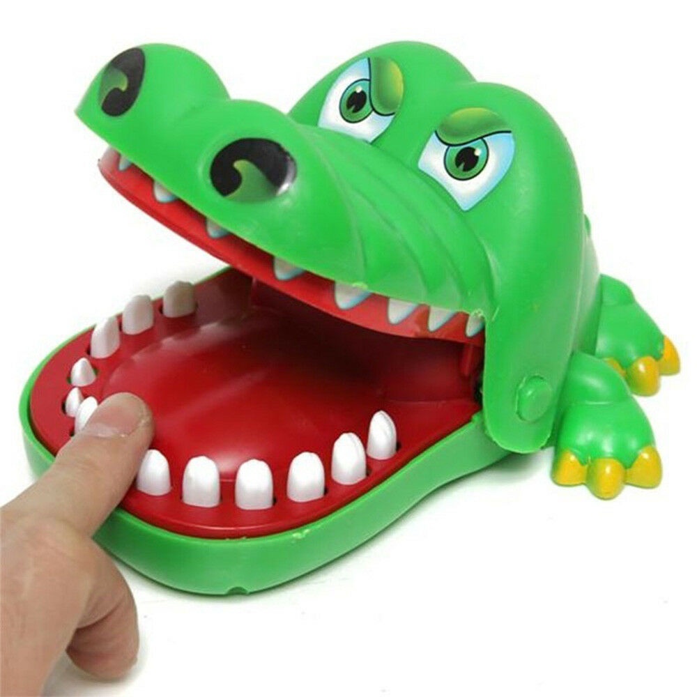 Đồ Chơi Cá Sấu Cắn Tay Vui Nhộn Cho Người Lớn Và Trẻ Em