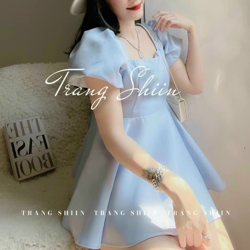 Set áo babydoll xanh dương tay phồng thắt dây nơ hở lưng + quần short trắng