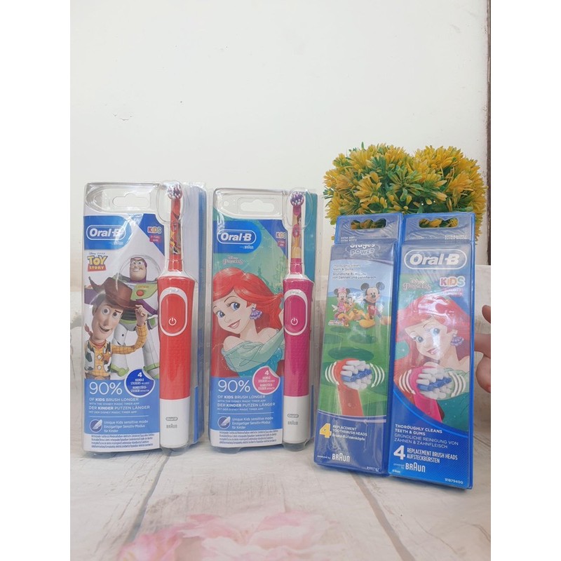 Bàn chải đánh răng oral b