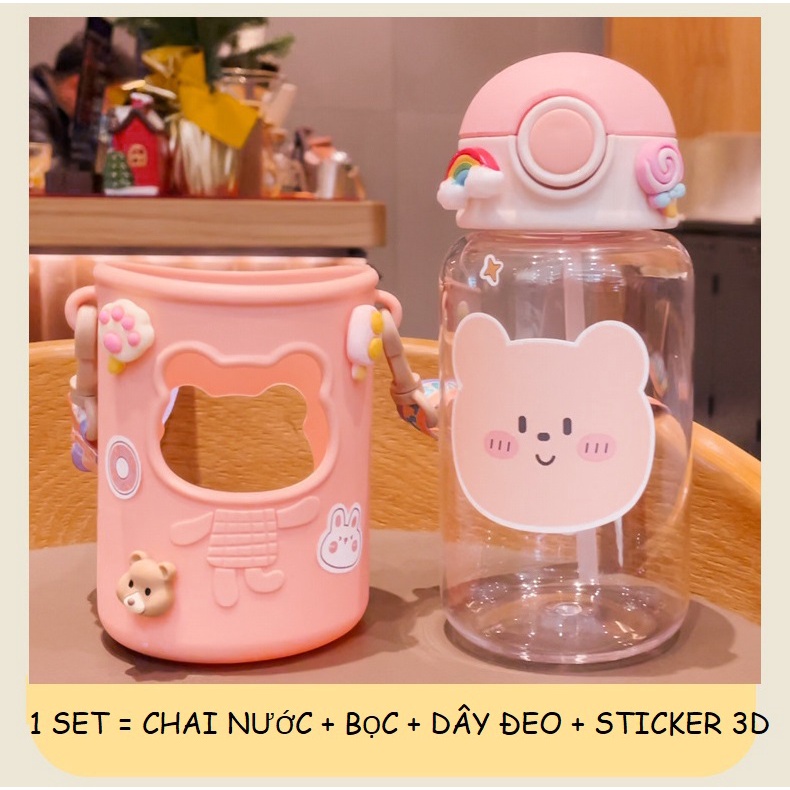 Bình nước đi học gấu cute 620ml tặng kèm sticker 3D và quai đeo - Daisydecor