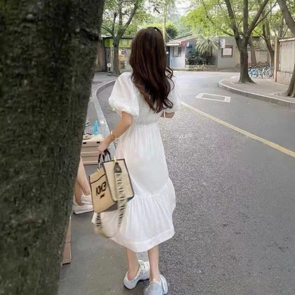 Váy trắng đầm nữ xòe dáng dài đuôi cá , tay bồng tiểu thư phong cách mùa hè Hàn Quốc