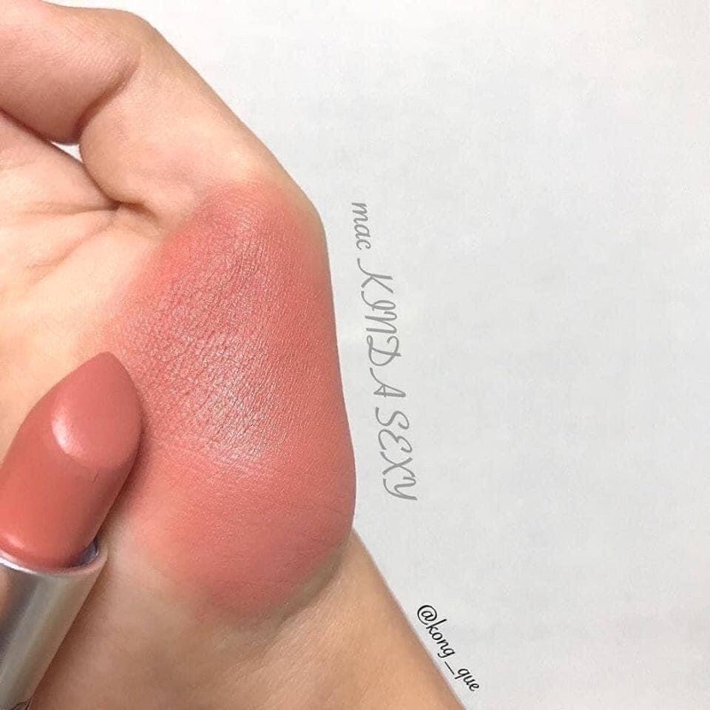 Son MAC Matte Lipstick màu 606