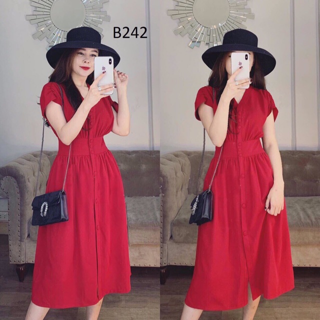 Đầm nút còn 3 màu sale rẻ luôn ạ