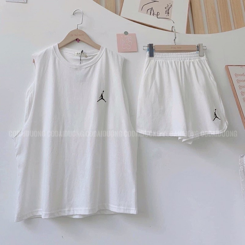 Set bộ tank top thể thao vừa thoáng vừa cá tính cờ rớt nhìn cái mê luôn | BigBuy360 - bigbuy360.vn