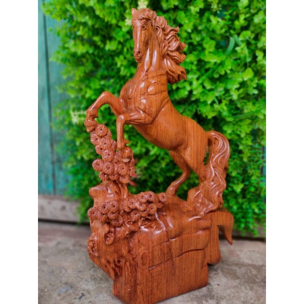 Tượng con ngựa gỗ hương cao 40cm