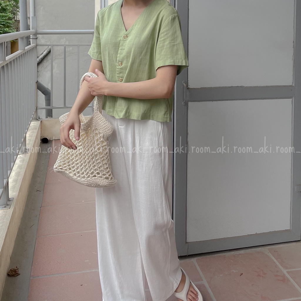 Áo linen xước cổ V cài cúc dáng ngắn chất mỏng nhẹ