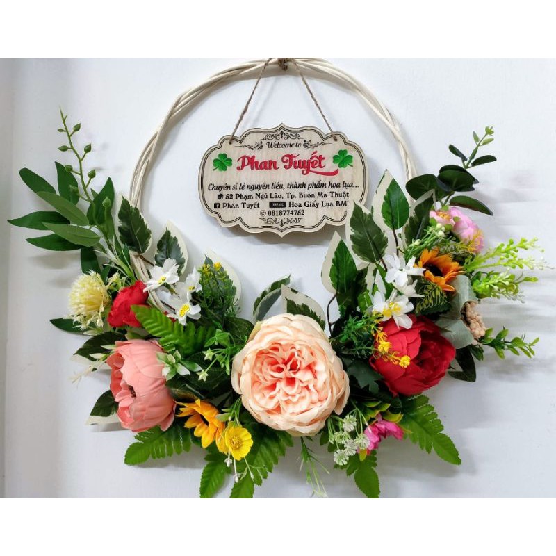 Vòng hoa treo tường Handmade