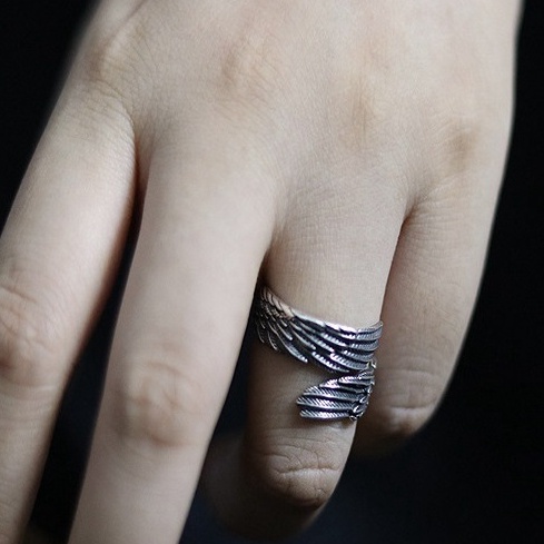 Nhẫn Nam Bạc Đẹp Cá Tính Unisex HipHop Basic Ngầu Trơn Nam 2W Ring LuciferStore Nhẫn Họa tiết Đôi Cánh Titan Không Gỉ 2W