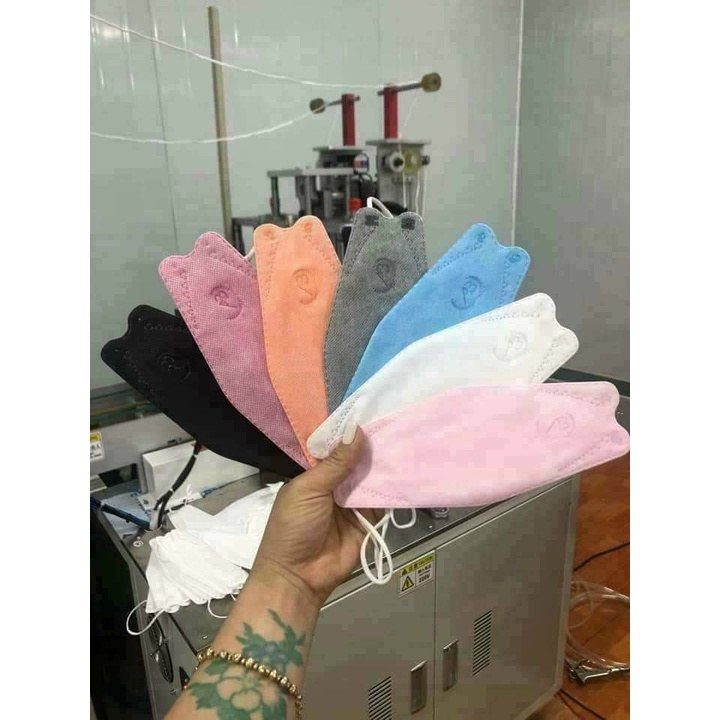 Thùng 300 Chiếc Khẩu trang 4 Lớp KF94 Chống Bụi Mịn, Kháng Khuẩn Hàng Cao Cấp