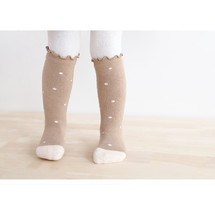 Tất/vớ đùi cổ cao chấm bi phong cách Hàn Quốc cho bé freesize chính hãng Nemo Baby