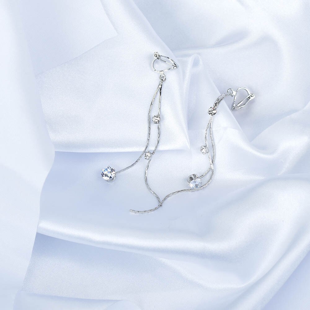 Đôi khuyên tai dài đính đá pha lê phong cách Hàn Quốc dành cho nữ