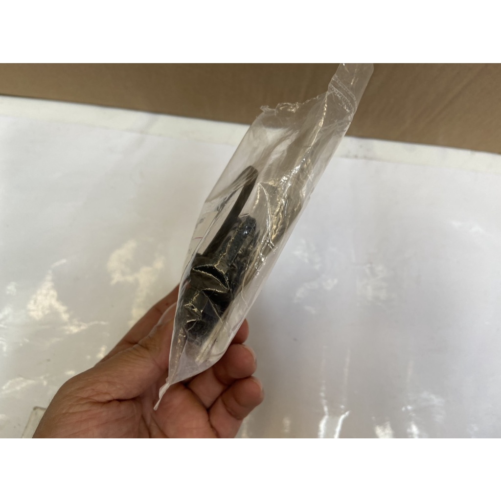 Bộ cup pen và chụp bụi phanh trước xe Mitsubishi Attrage và Mirage | 4605B643
