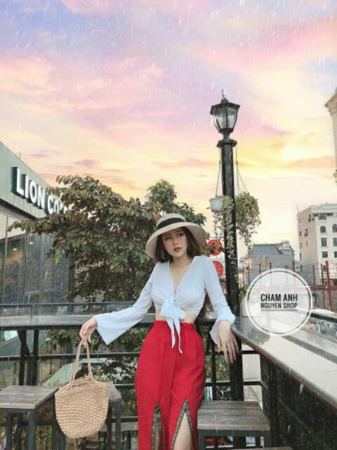 Set đỏ cách điệu áo dây buộc