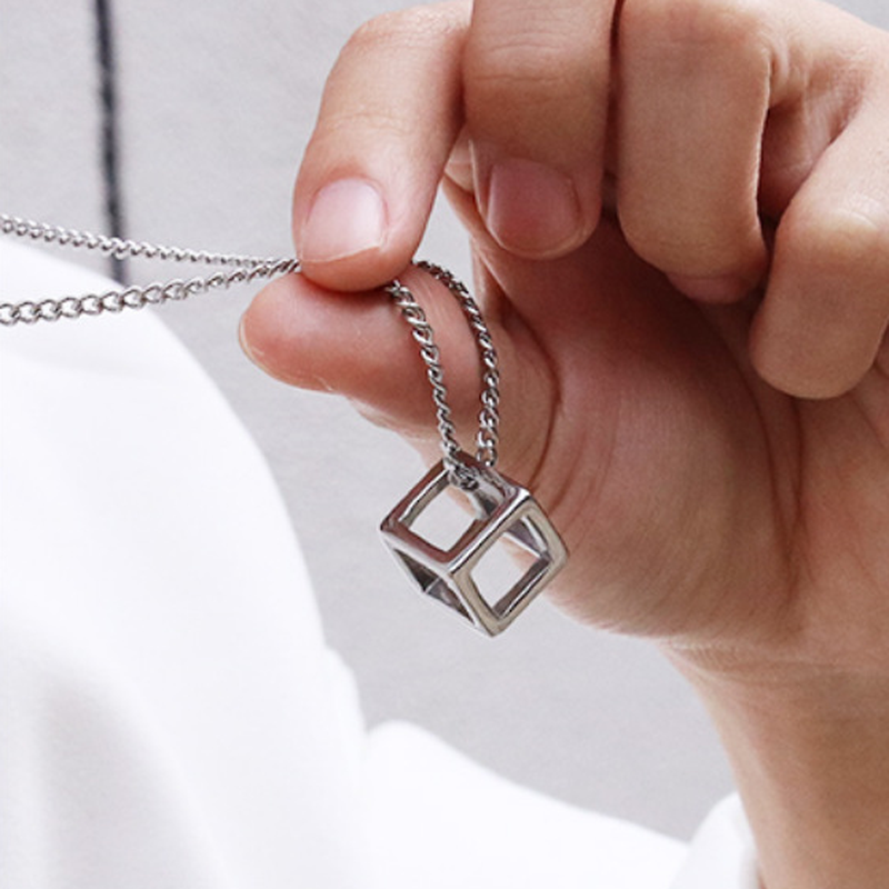 Vòng cổ Mặt Khối Lập Phương Ba Chiều Thời Trang Cổ Điển Dành Cho Nam
