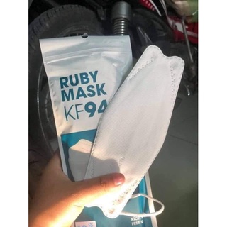 1 thùng khẩu trang kf94( 300 chiếc trắng)