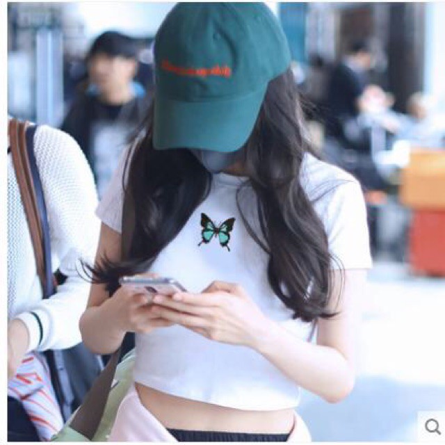 áo thun nữ tay ngắn croptop body in hình phong cách cá tính 120