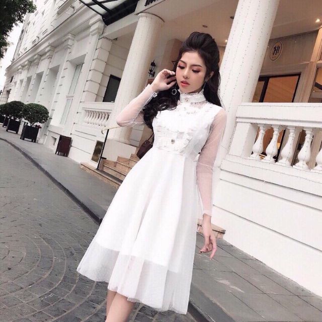 Đâm ren trắng