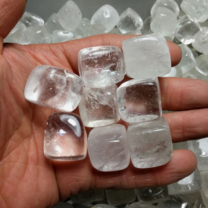 Viên đá thanh tẩy Clear Quartz C11 phong thủy chơi tarot