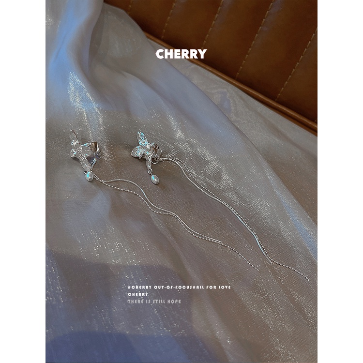 Khuyên Kẹp Vành Tai Dáng Dài Không Xỏ Lỗ Hình Bướm Đính Ngọc Trai Giả Phối Tua Rua Thời Trang Mùa Hè Chất Lượng Cao Cho Nữ