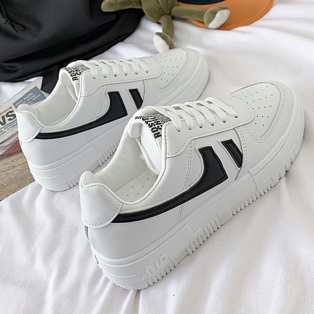 SALE——Giày sneaker size38 màu hồng