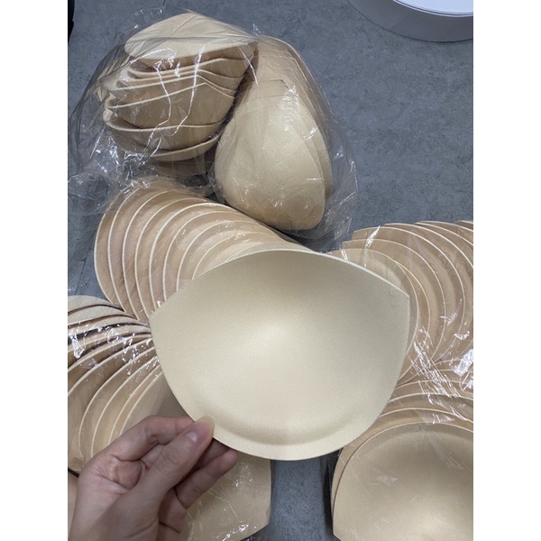 Mút nửa ngực