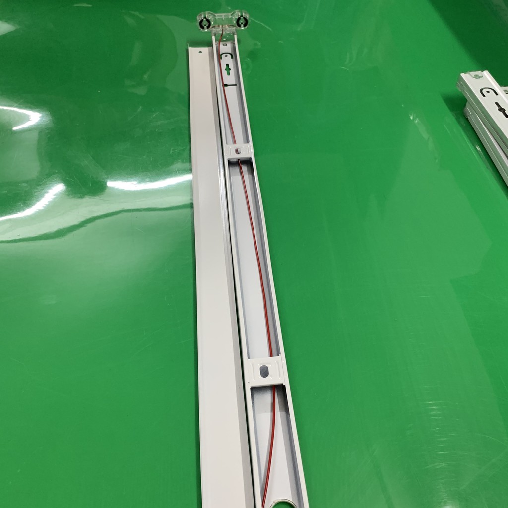 Máng Đèn Led Máng Đôi Bóng T8 Kích Thước 1m2