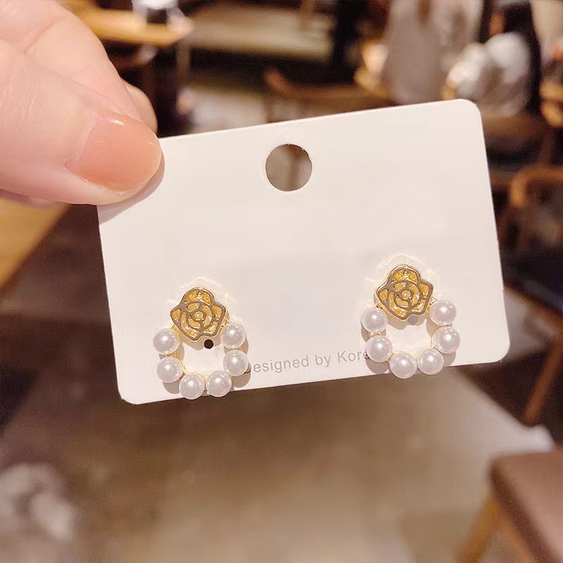 Khuyên Tai Kiểu Dáng Đáng Yêu Và Được Cuộc Lựa Chọn Bán Sỉ