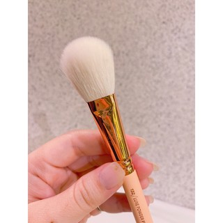 Cọ ZOEVA 132 Luxe Powder Finish