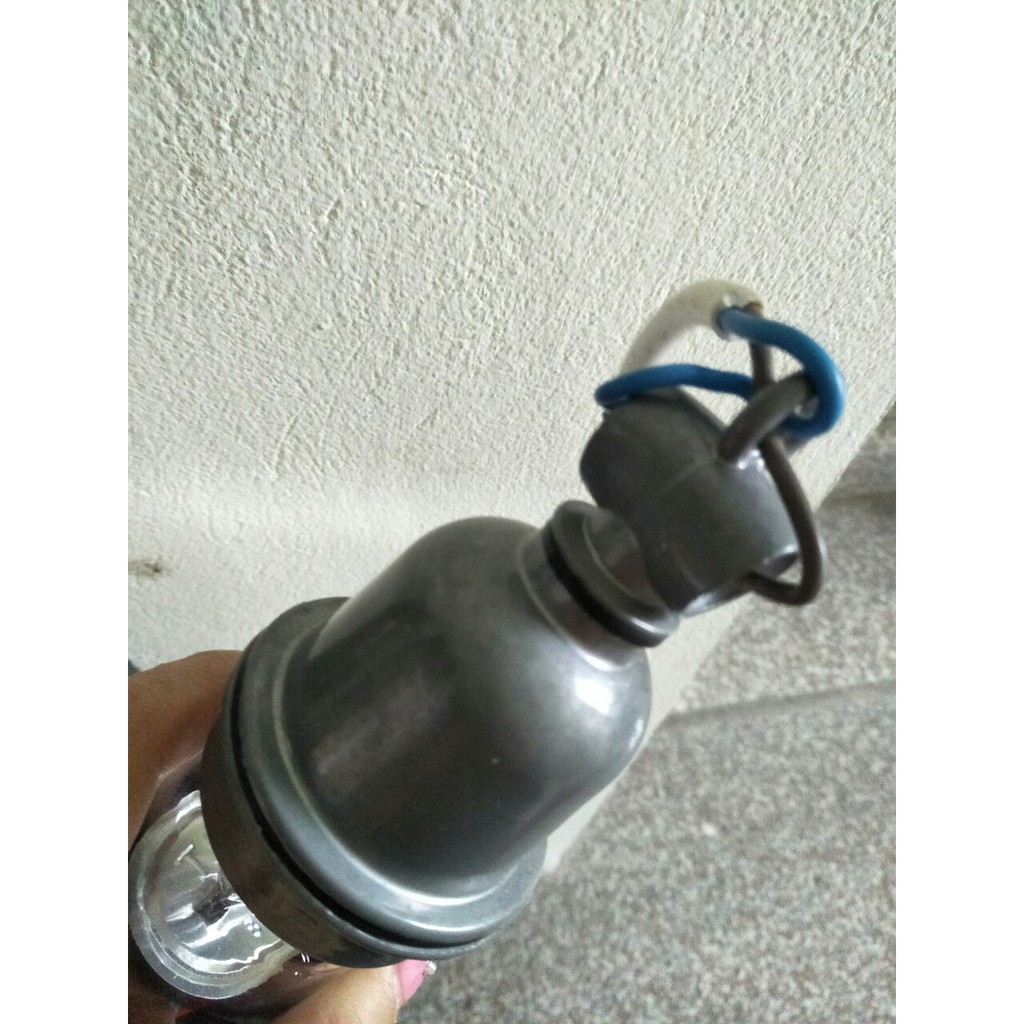 Đuôi đèn sứ, đui đèn chống cháy, đuôi E27 phù hợp với tất cả các loại bóng phổ thông, bóng sưởi