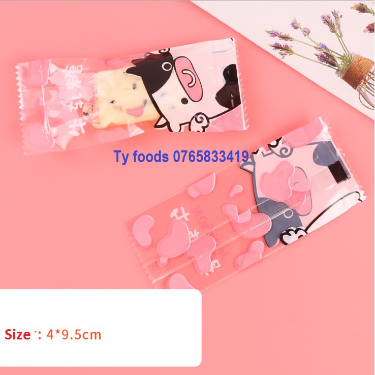 Túi Kẹo Nougat, túi Kẹo Hạnh Phúc, túi Kẹo Sữa hình con bò sữa kute (200c/bịch) 4x9.5 cm