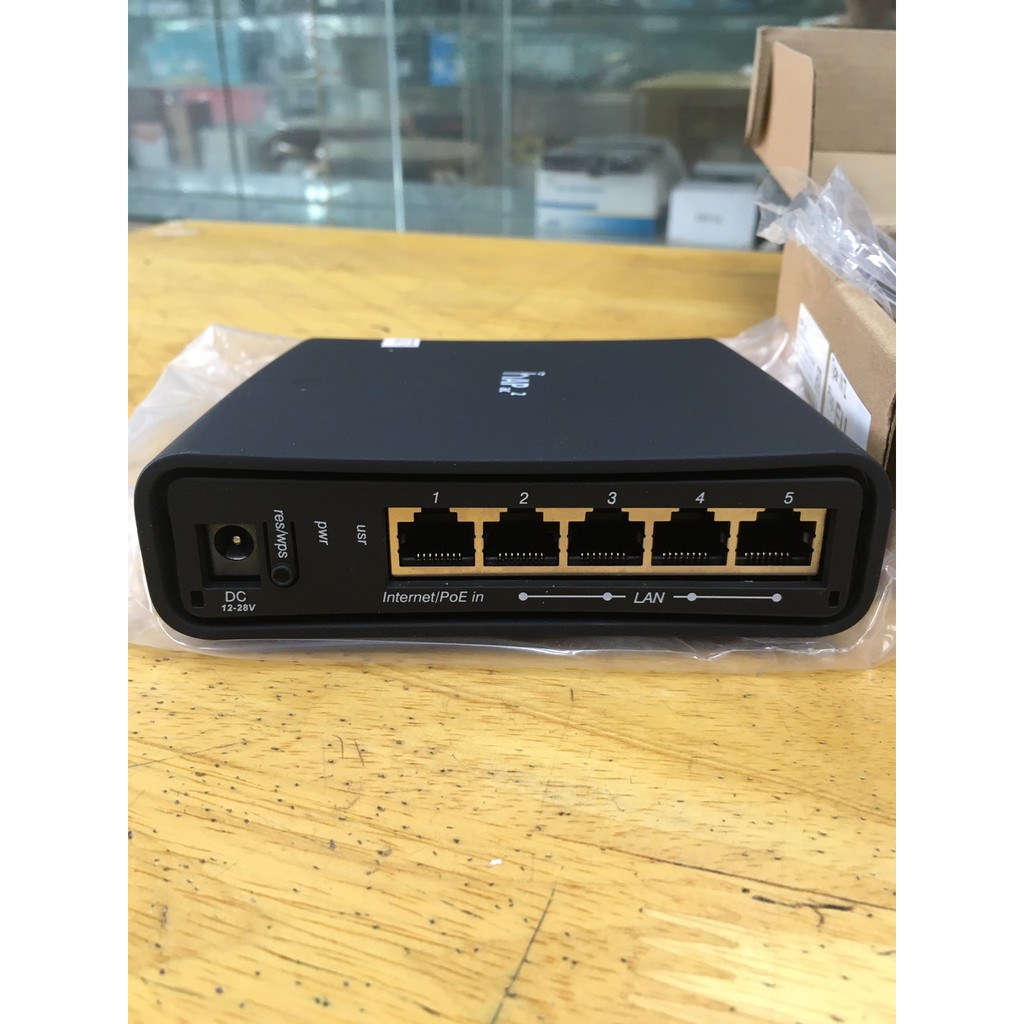 Router Wifi Mikrotik RBD52G-5HacD2HnD-TC  gia tốt