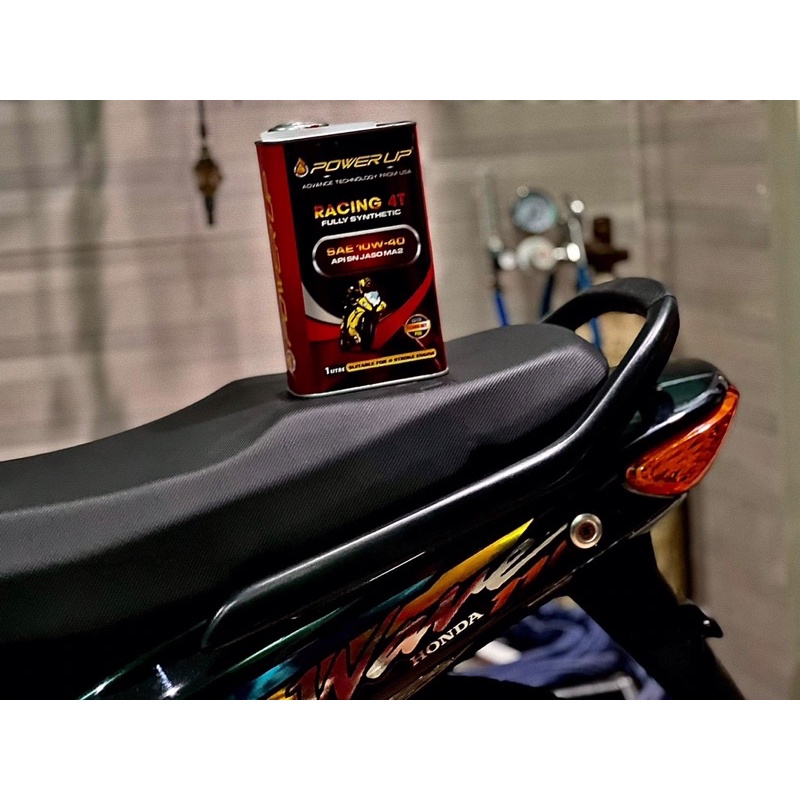 Dầu nhớt xe máy Power up Racing 4T 10 w40 cho cac dòng xe số ,côn tay loại 1 L