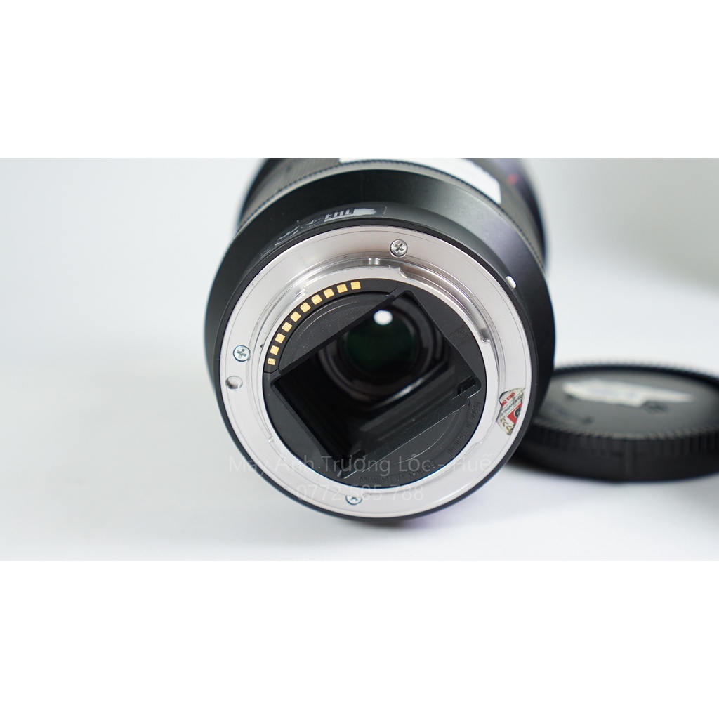 Sony FE 28-70mm f/3.5-5.6 OSS