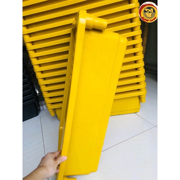 Khay nhựa vàng có lỗ lên tầng trồng rau - nuôi cá kt 65 x 42 x16