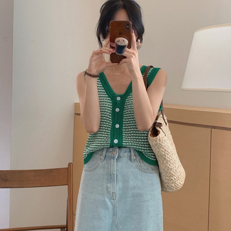 Áo Croptop Dệt Kim Sát Nách Cài Nút Phía Trước Cho Nữ