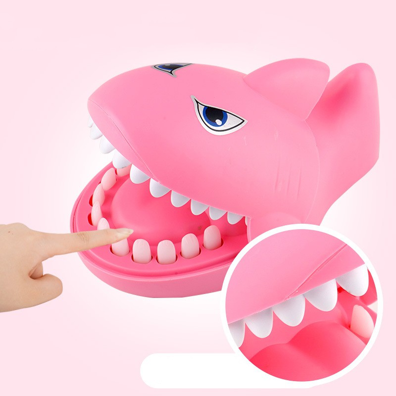 Đồ chơi hàm răng cá mập chất liệu mềm mại vui nhộn dành cho cả người lớn và trẻ em