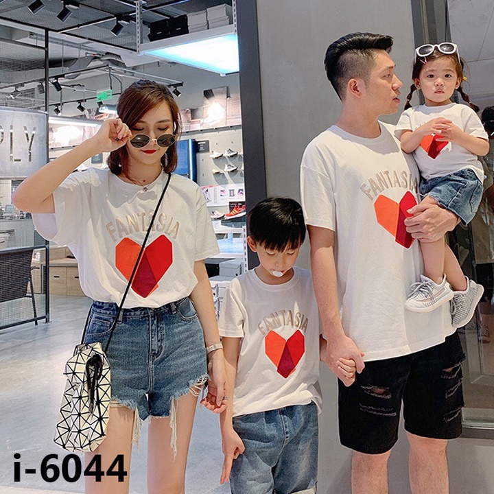 Áo Thun Đồng Phục Gia Đình Hình Trái Tim Đỏ In Chữ FANTASIA - KÈM HÌNH THẬT