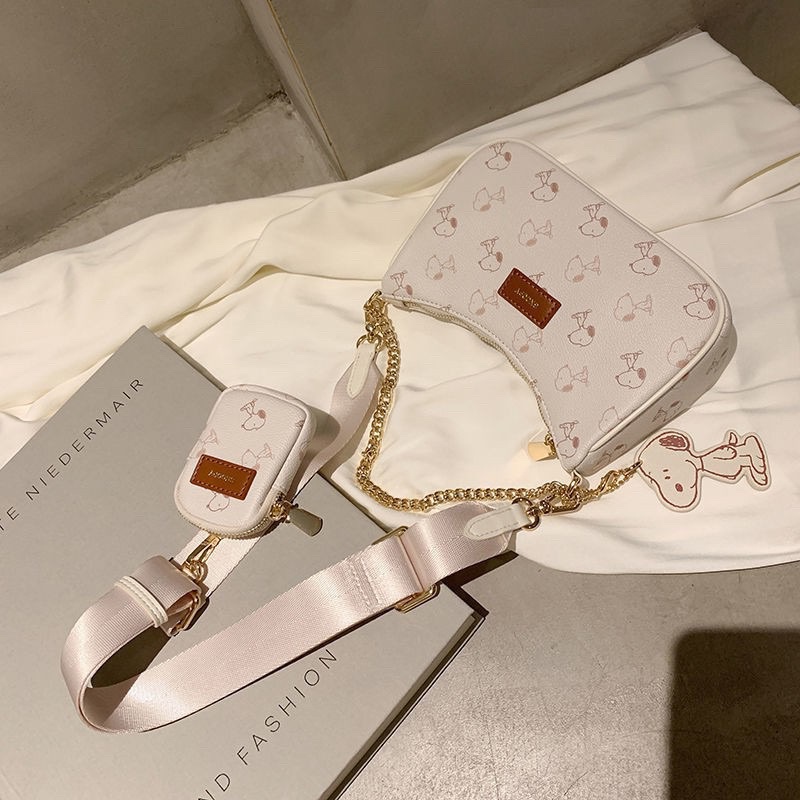 Túi Xách Nữ - Túi Đeo Chéo Snoopy In Họa Tiết Tặng Kèm Túi Nhỏ Và Móc Cheo Chó, Có Dây Xích Đeo Kẹp Nách