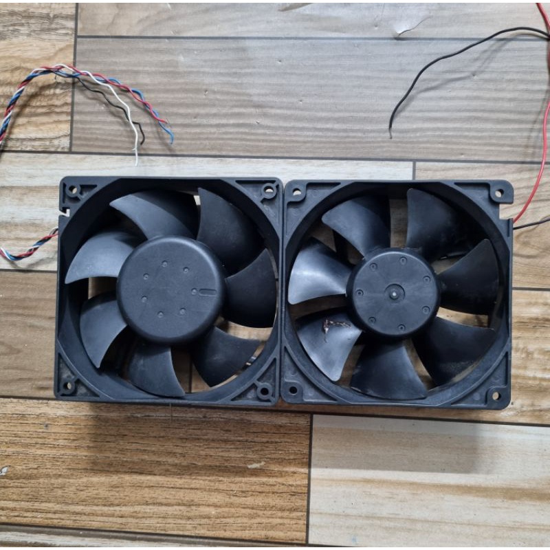 Quạt DC 12V  0.90A-1.60A(đã qua sử dụng)