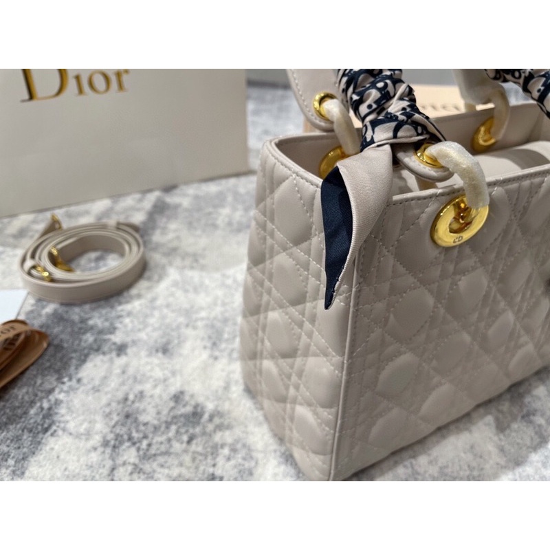 Túi xách Diỏr lady 5 ô sz 24 da bò hàng order xưởng