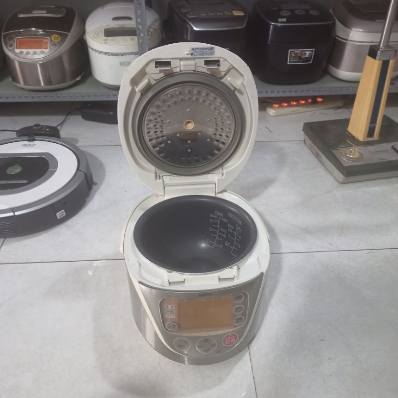 Nồi cơm điện cao tần Nhật Bản nội địa Sanyo