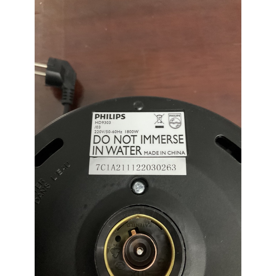 Bình đun siêu tốc Philips 1.2 lít HD9303 - Hàng trưng bày