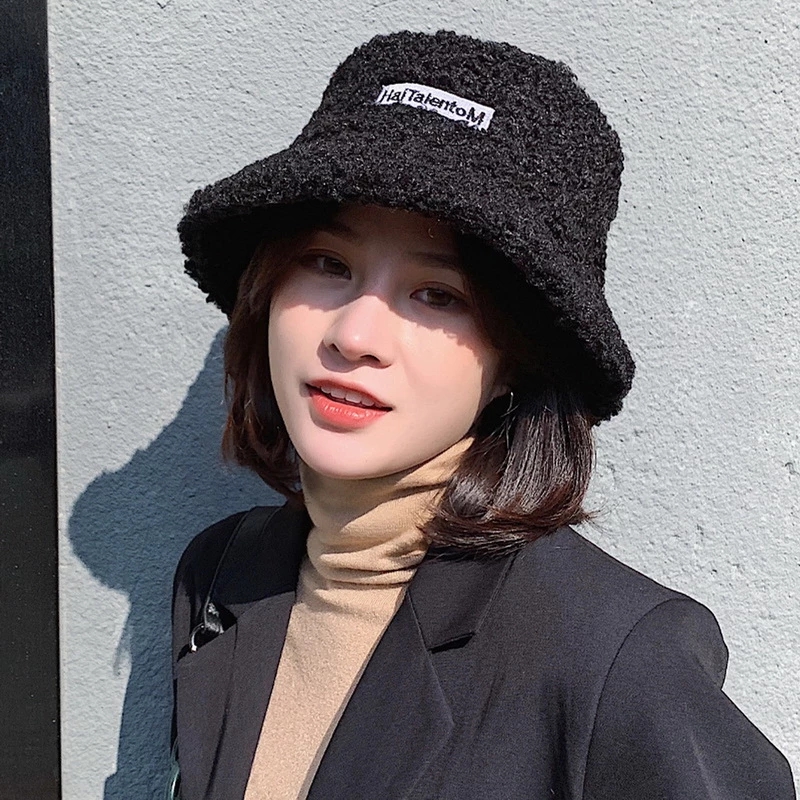 Mũ câu cá màu trơn bằng lông cừu phối họa tiết chữ ngọt ngào và dễ thương cho nữ