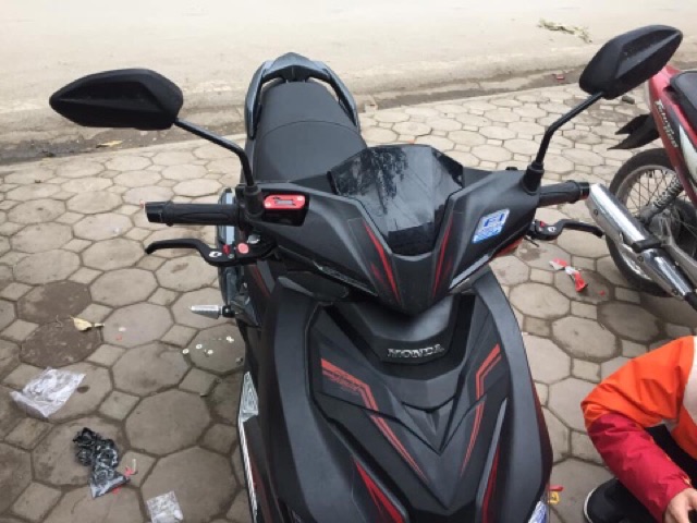 Mặt nạ siêu nhân xe air blade 2016-2019