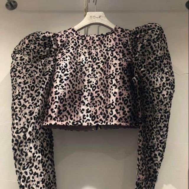 Áo hotgirl 2 màu trắng đen, trắng đỏ size sm hàng l1 quảng châu  lh 0977303810 fanpage: sivali house