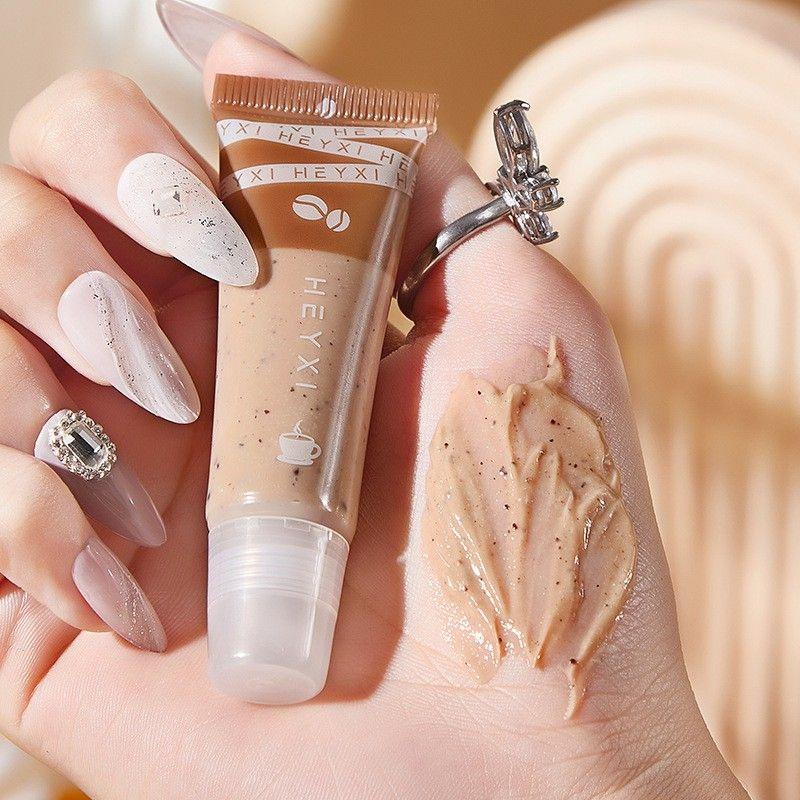 Tẩy da chết môi Heyxi làm môi mềm mượt, tươi tắn QiQiShop