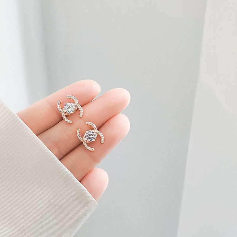 Khuyên tai nữ đính đá pha lê cao cấp Bông tai Titan không gỉ mẫu mới 2022 thiết kế đơn giản thời trang thanh lịch