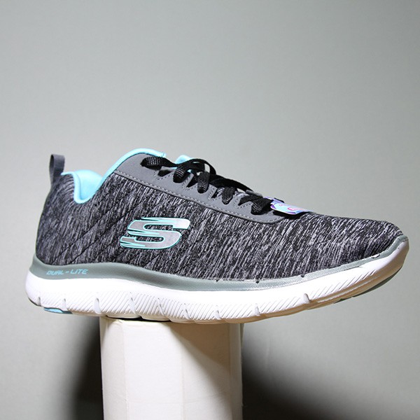 Giày Skechers women thấp cổ vải đen STVD01