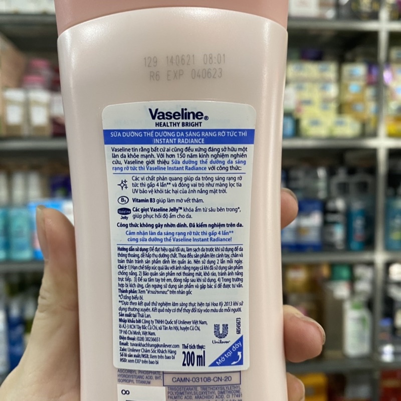 Sữa dưỡng thể làm trắng da Vaseline Healthy White Instant Fair 200ml (bao bì mới)