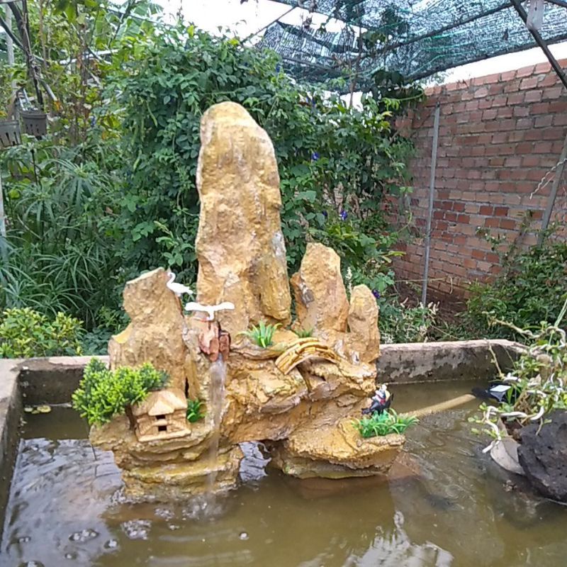 Hòn non bộ đá đẹp rẻ có thác nước sinh động